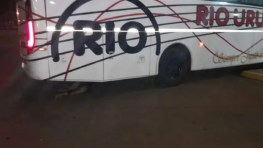 Identificaron al hombre que hallaron sin vida debajo de un micro en Corrientes