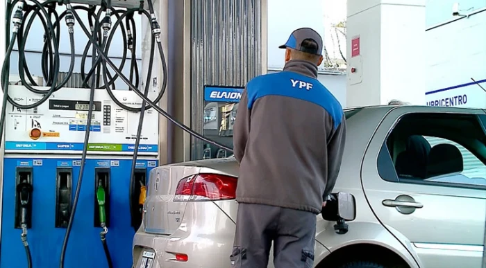 YPF explicó las causas del inesperado ajuste en el precio de los combustibles