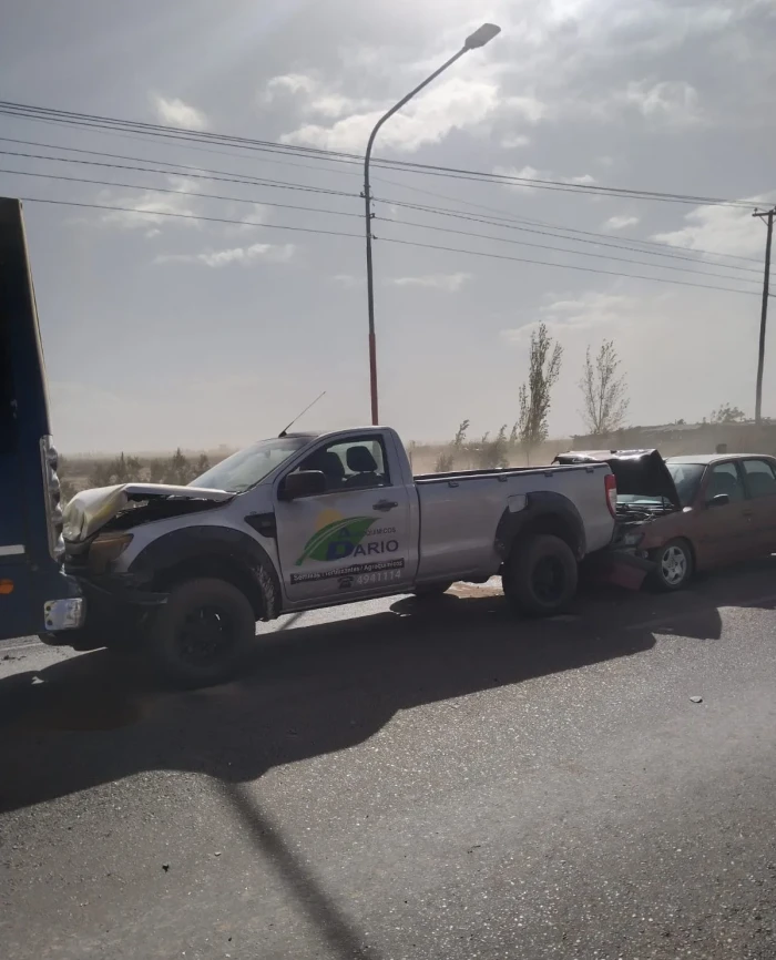 7 vehículos accientados y 4  personas heridas en un choque múltiple en Lavalle