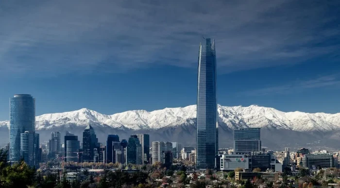 Chile contraataca la baja de aranceles con promociones para turistas argentinos