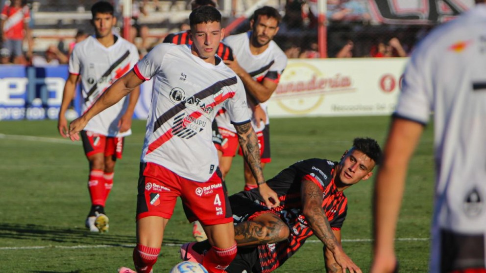 Deportivo Maipú prepares to play against Colegiales with a schedule change Deportivo Maipú prepares to play against Colegiales with a schedule change