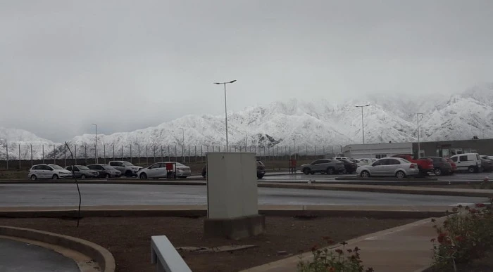 En fotos: la nieve sorprendió a familias mendocinas en el Valle de Uco y Potrerillos