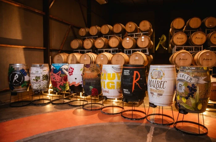 El vino y el arte se encuentran en el Renacer Painted Edition 2025