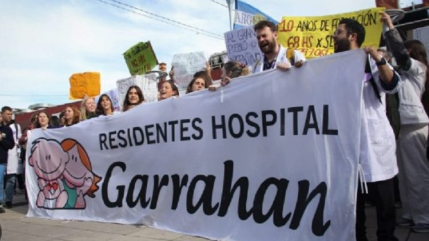 Los medicos residentes del Garrahan anunciaron que levantaran el paro