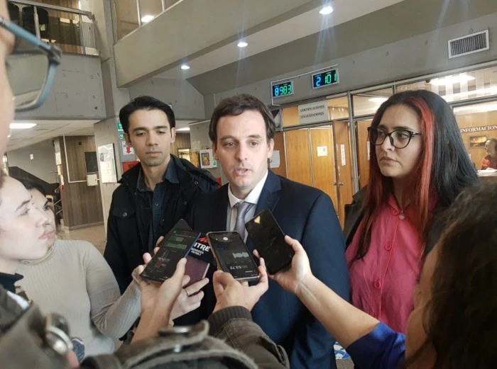 "Cuando Melisa me contactó por redes sociales para contarme su historia, descubrimos que no era un hecho aislado. Identificamos al menos cinco casos con decisiones judiciales similares, que sirvieron de base para esta presentación", explicó el abogado