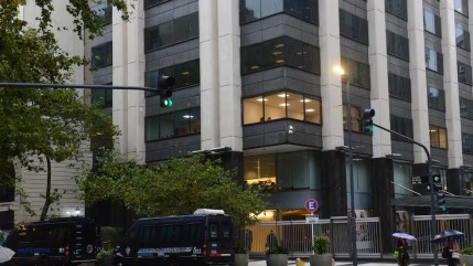 Israel cierra temporalmente su embajada en Argentina y en el mundo en medio de la tensión con Irán