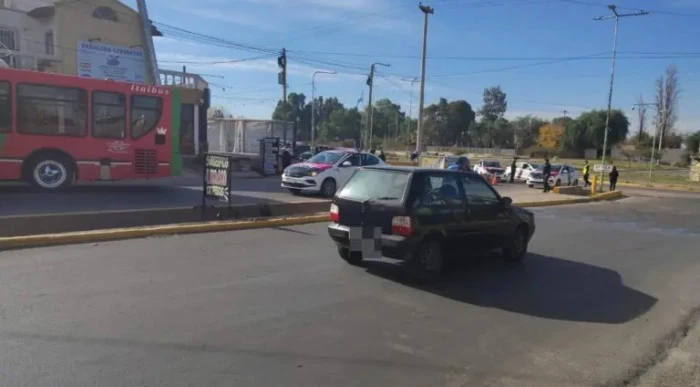El accidente ocurrió en las intersecciones de las calles Boulogne Sur Mer y Río Diamante, Las Heras