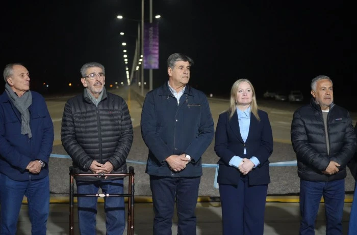  El evento contó con la presencia del gobernador de la provincia, Alfredo Cornejo, intendentes de los tres departamentos, Ricardo Mansur, Mario Abed y Raúl Rufeil.