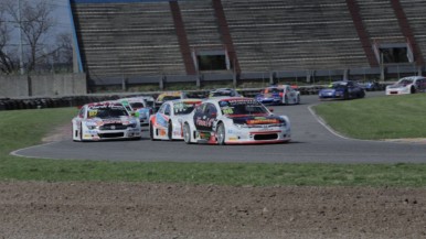 Nicolás Palau reverdeció credenciales de candidato en el Top Race