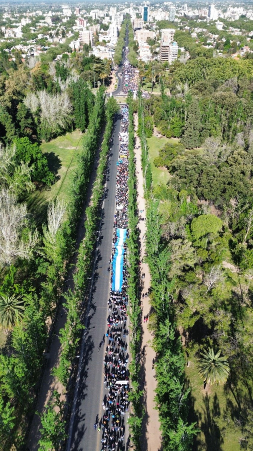 En fotos: marcha masiva en defensa de la universidad pblica en Mendoza
