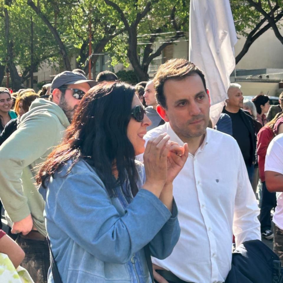 Los intendentes y legisladores de Mendoza que respaldaron la marcha universitaria
