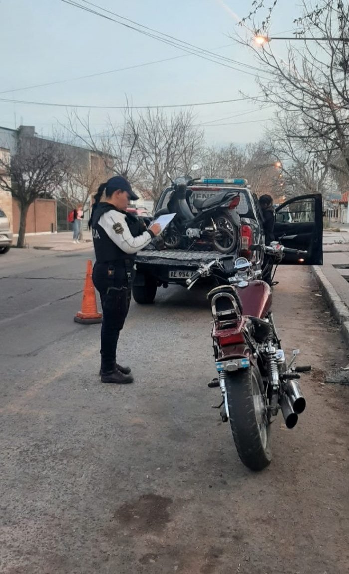 Prevencin vial: la Polica de Mendoza, en distintos operativos, retuvo 12 motos