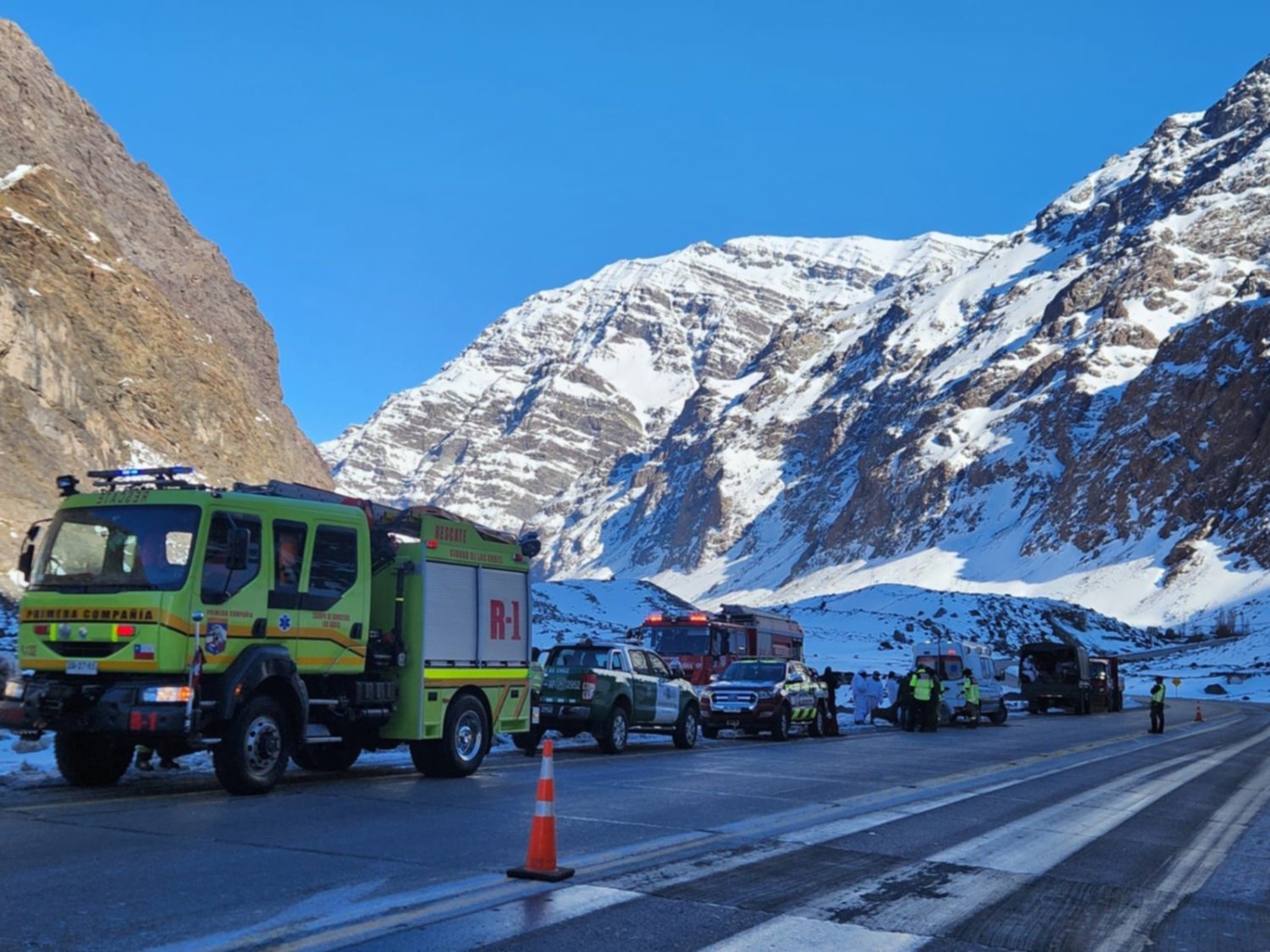 Grave accidente en Alta Montaa deja dos heridos