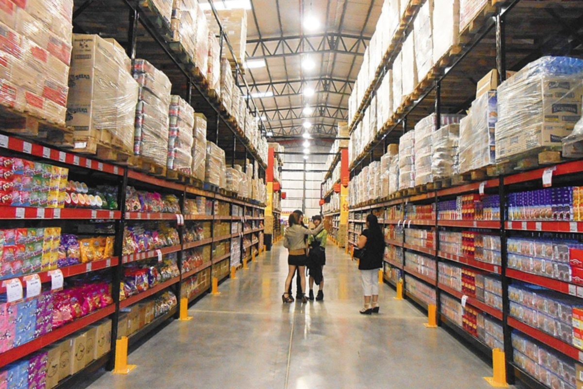 Mayoristas le piden al Gobierno una reforma tributaria frente a la fuerte cada del consumo