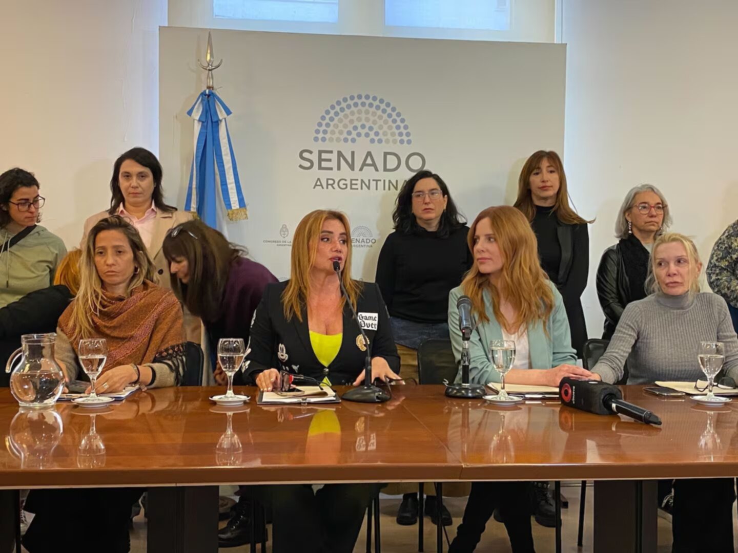El periodista Pedro Brieger fue denunciado por 19 mujeres por acoso sexual